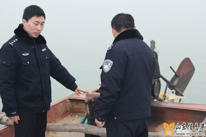 陵縣民警走進(jìn)仙人湖開展溺水搶救演練 (1).jpg